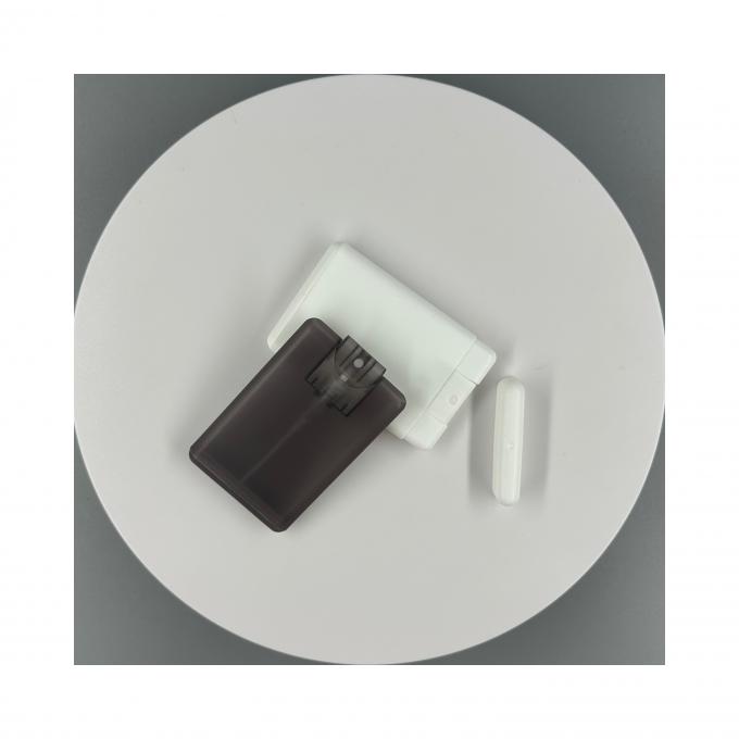 10 ml vierkant draagbaar, opnieuw opvulbaar parfumfles met fijn mistmateriaal pp 3